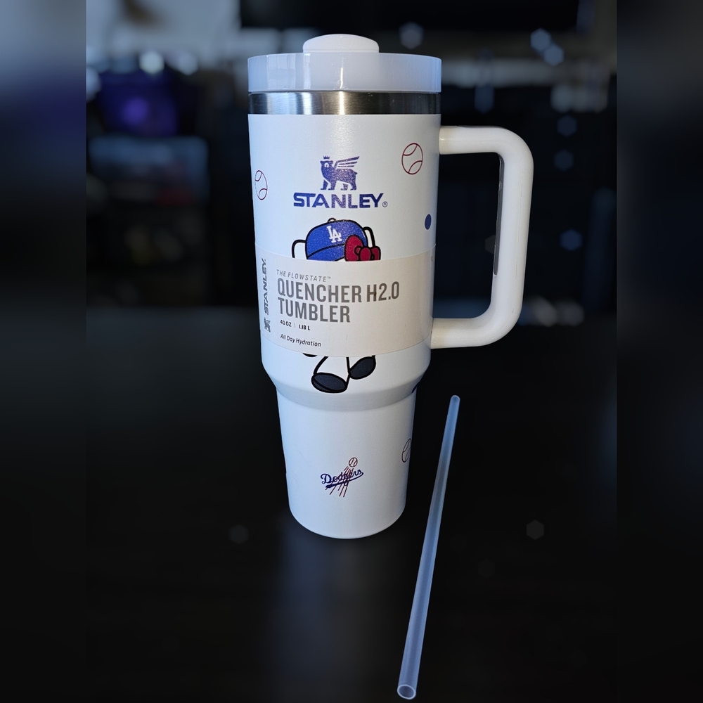 ($6.49 S&H)  NWT~Stanley Dodgers Hello Kitty Quencher H2.0 Tumbler - White 40 oz